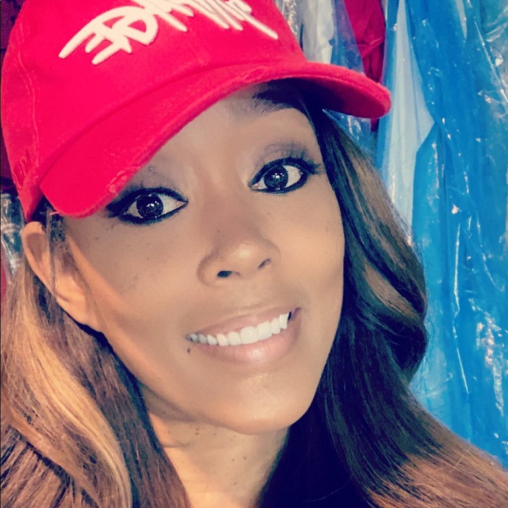 Meet your Posher, Almeca